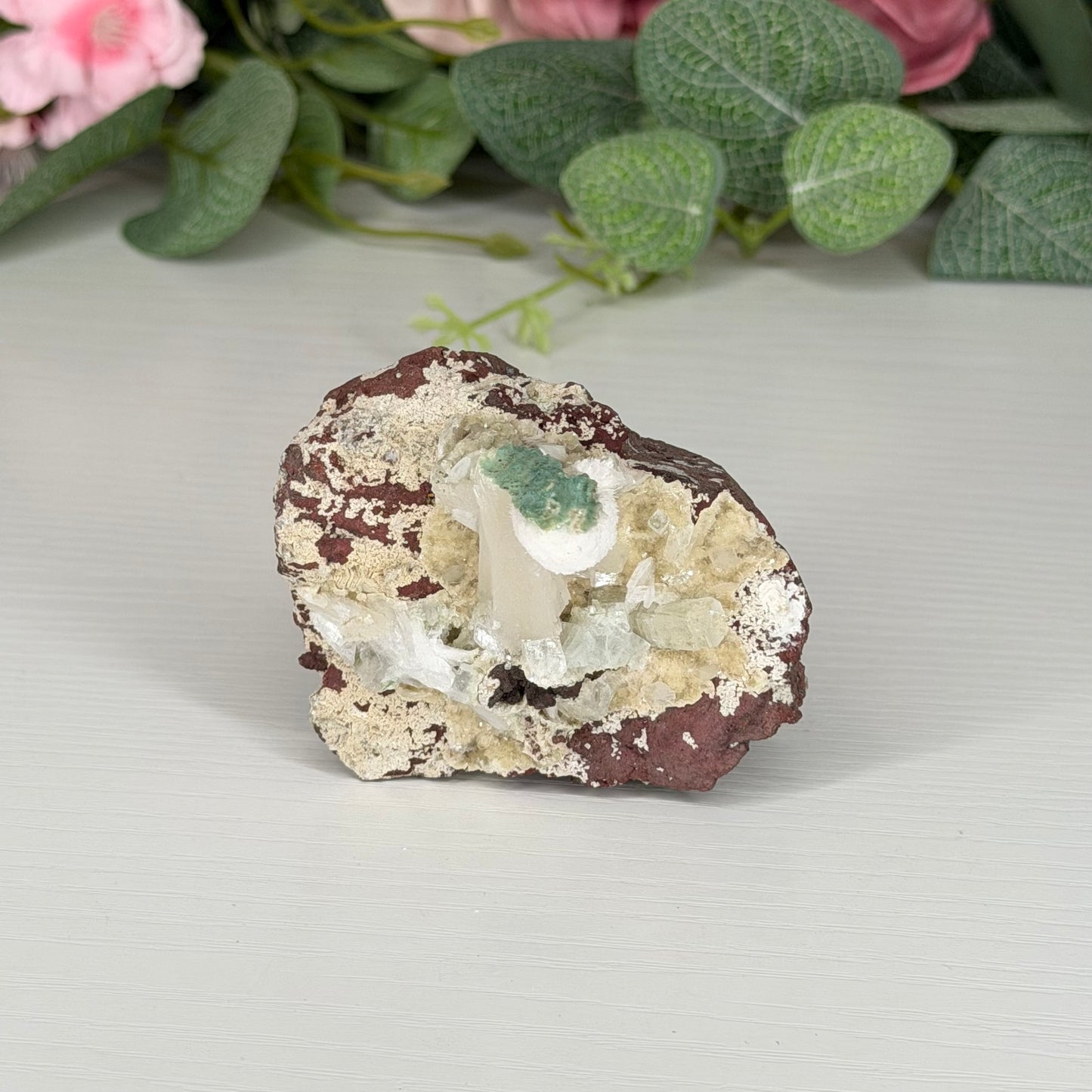 Apophyllite, Stilbite, Mordenite & Chalcedony AR