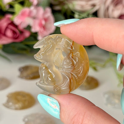 Agate 9 Tailed Fox Moon