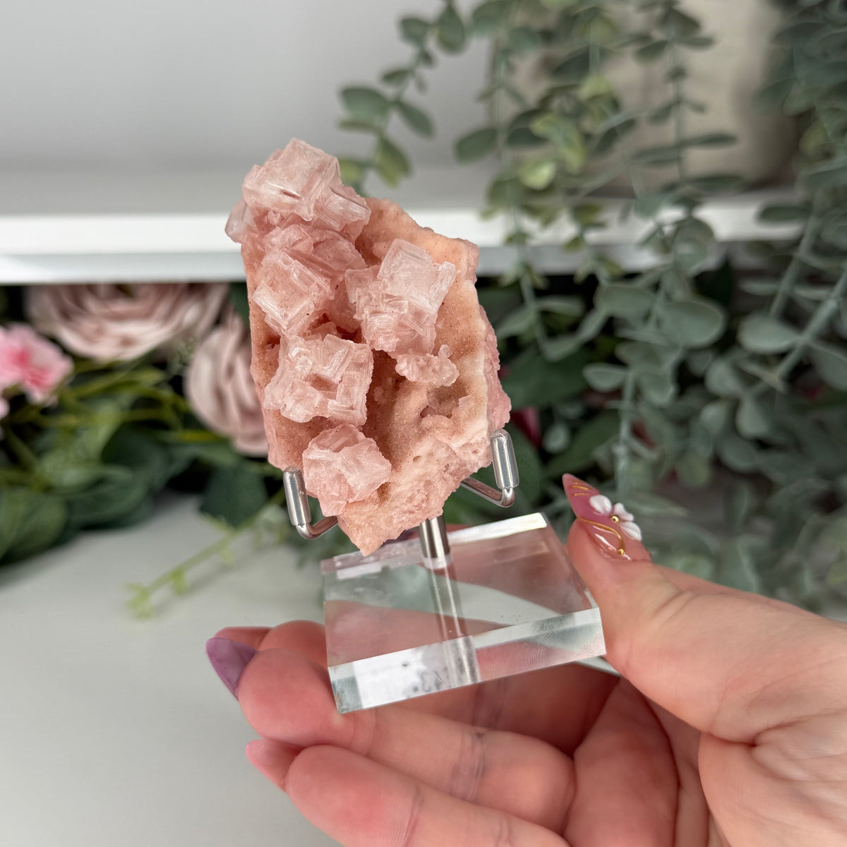 Pink Halite (Stand Included)