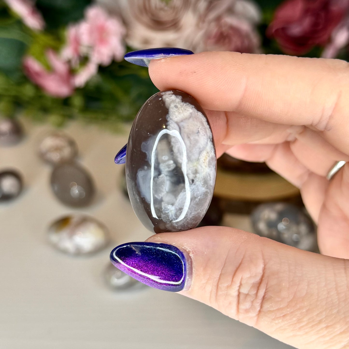Black Flower Agate Tumble