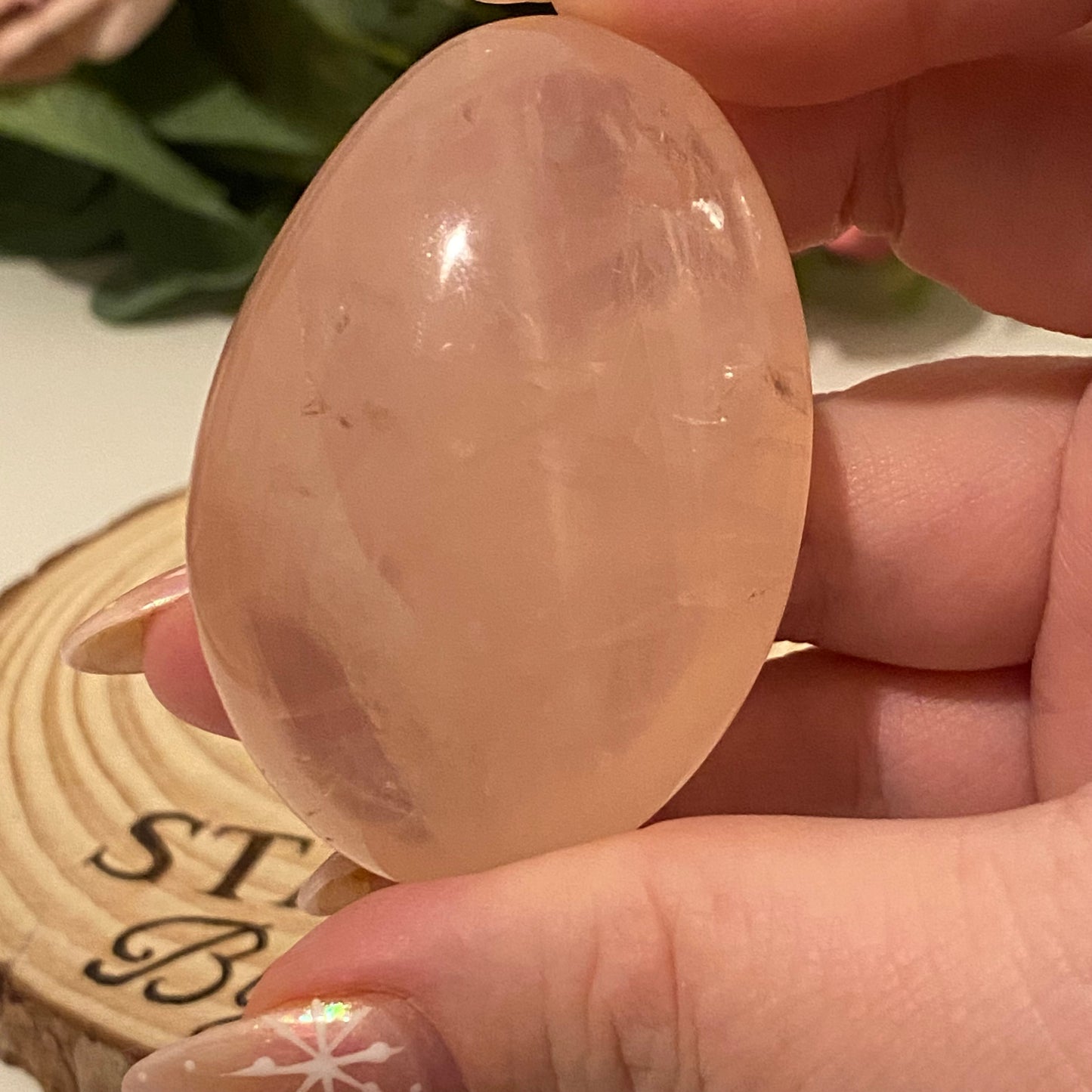 Rose Quartz Palmstone with Asterism