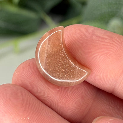 Mini Peach Moonstone Moon