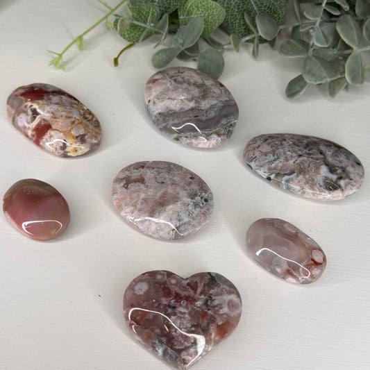 Flower Agate Palm & Hearts