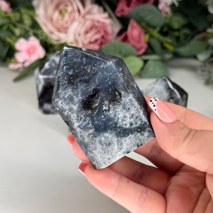 Blue Plume Agate Domino Towers