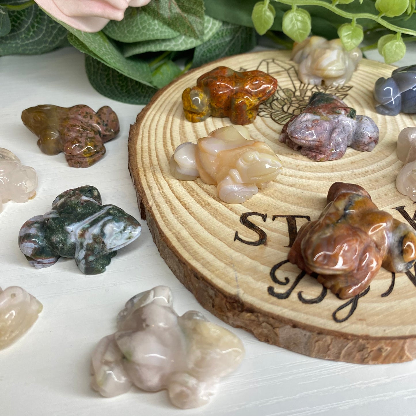 Frog Carving (Intuitively Chosen)