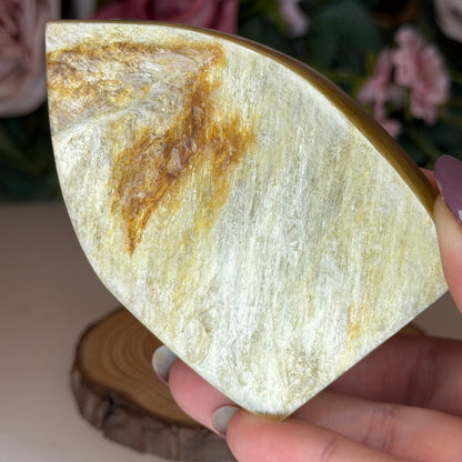 Gold Mica Teardrop (Imperfect)