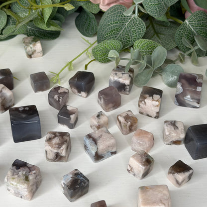 Black Flower Agate Mini Cubes