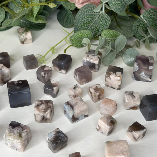 Black Flower Agate Mini Cubes